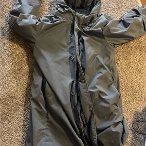 Uniqlo Men's Long Puffer Coat in Olive Green